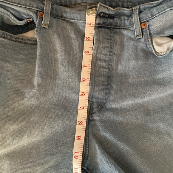 Levi’s Button Fly Straight Leg 5 Pocket Denim Size 32 - Picture 14 of 17